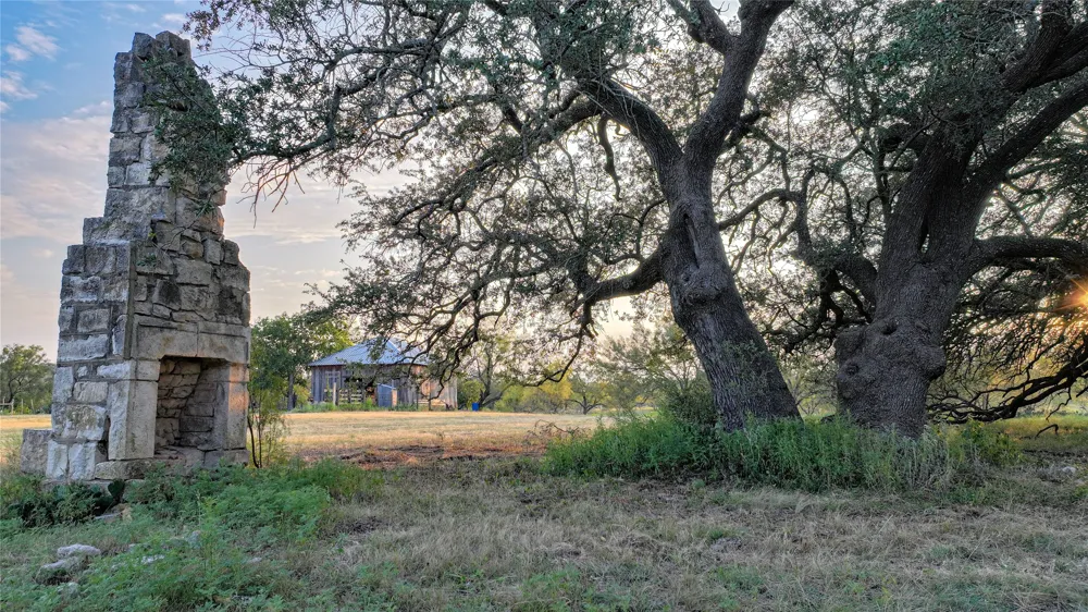 2562 County Road 2315 Lampasas, TX 76550