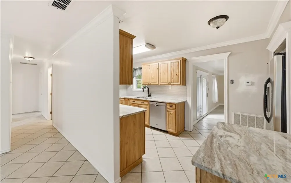2597 Danforth Lane Ingleside, TX 78362