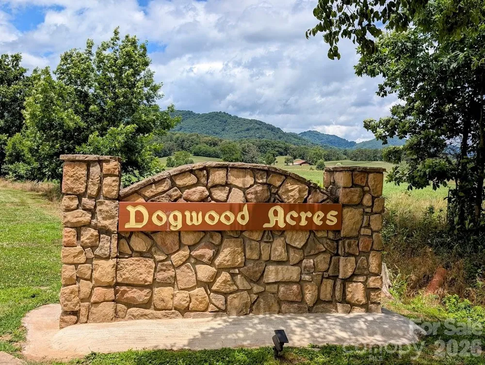 519 Nellie John Drive Clyde, NC 28721