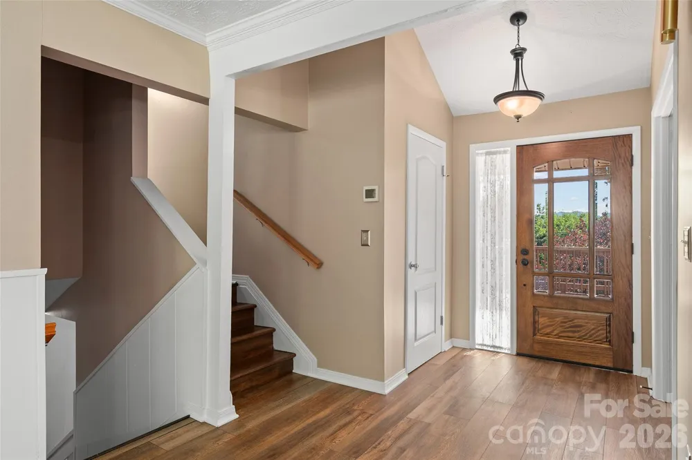 519 Nellie John Drive Clyde, NC 28721