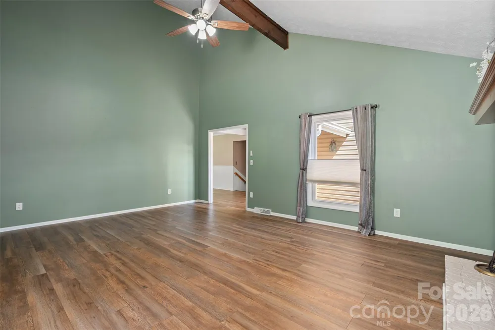 519 Nellie John Drive Clyde, NC 28721