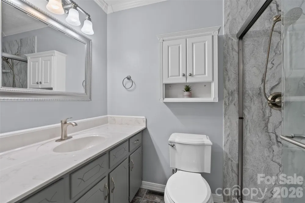 519 Nellie John Drive Clyde, NC 28721