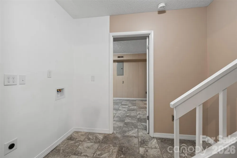 519 Nellie John Drive Clyde, NC 28721
