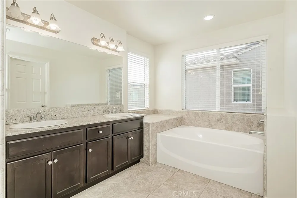 3415 Amanecer Avenue Clovis, CA 93619