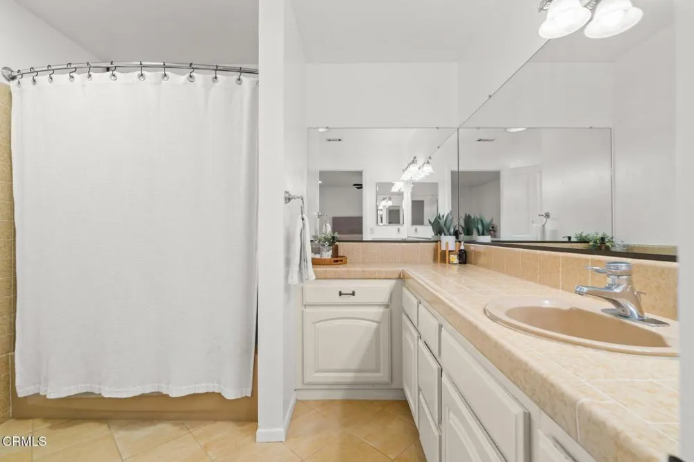171 Lang Street Ventura, CA 93003