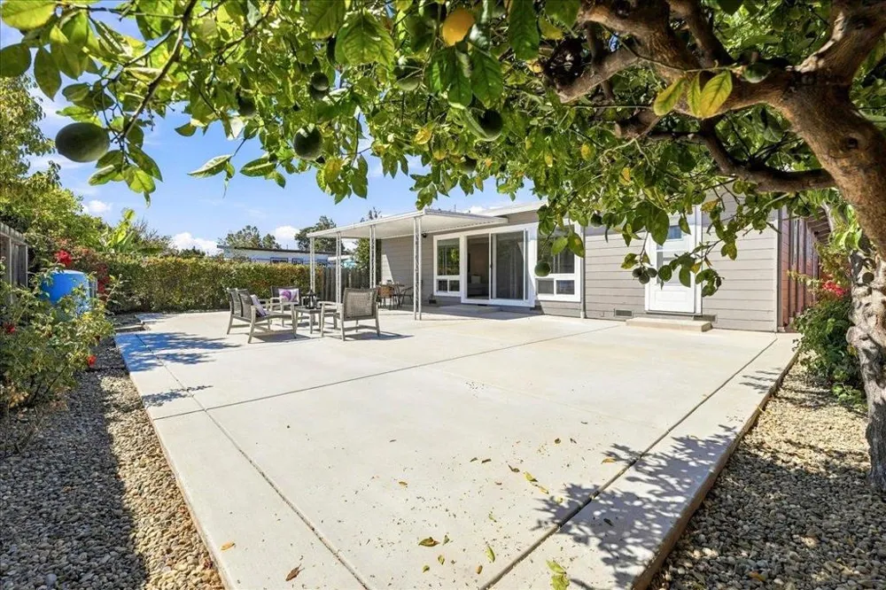1148 Berkeley Avenue Menlo Park, CA 94025