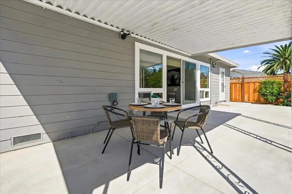 1148 Berkeley Avenue Menlo Park, CA 94025