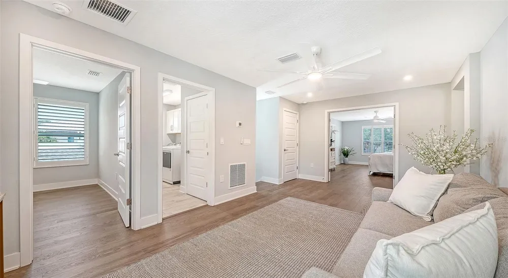 2554 FLOYD STREET Sarasota, FL 34239