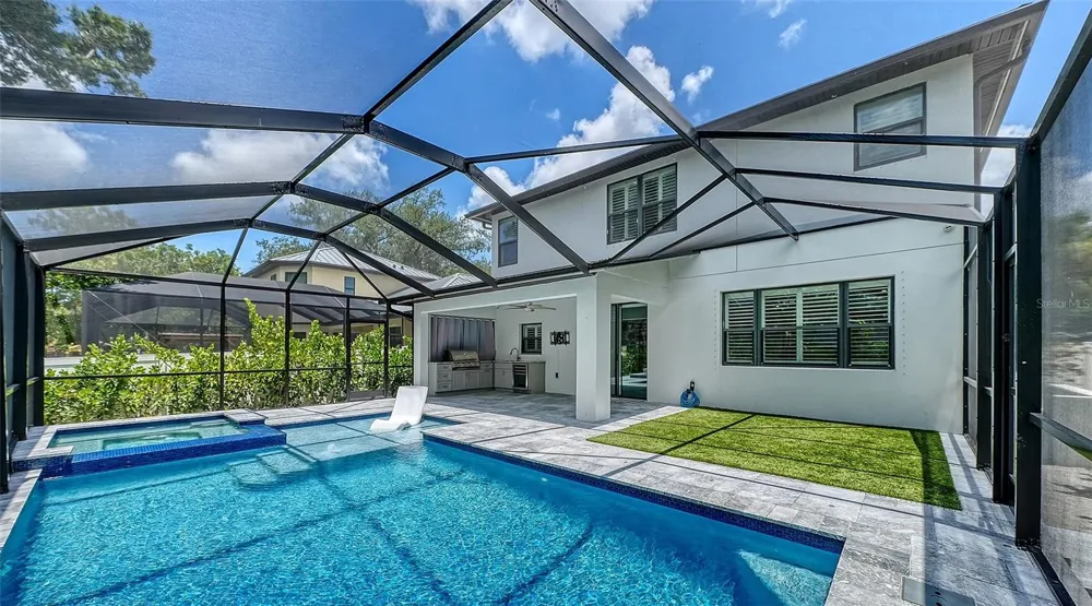 2554 FLOYD STREET Sarasota, FL 34239