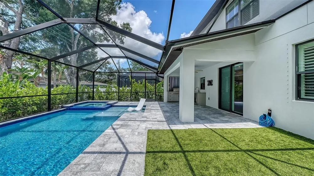 2554 FLOYD STREET Sarasota, FL 34239