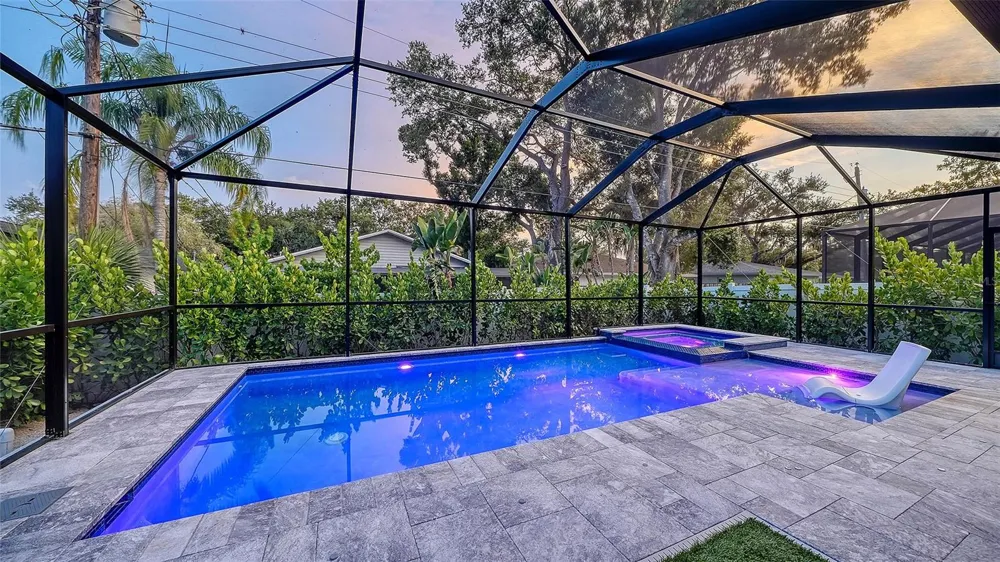 2554 FLOYD STREET Sarasota, FL 34239