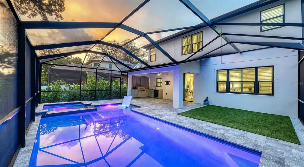2554 FLOYD STREET Sarasota, FL 34239