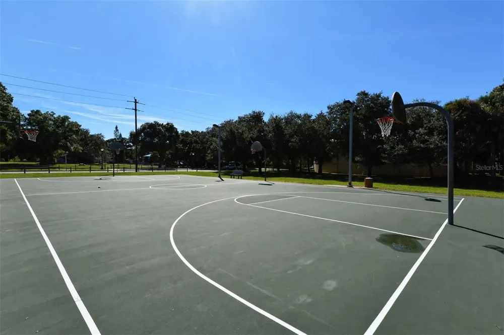2554 FLOYD STREET Sarasota, FL 34239
