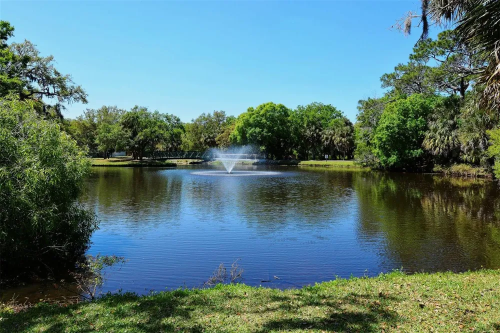 2554 FLOYD STREET Sarasota, FL 34239