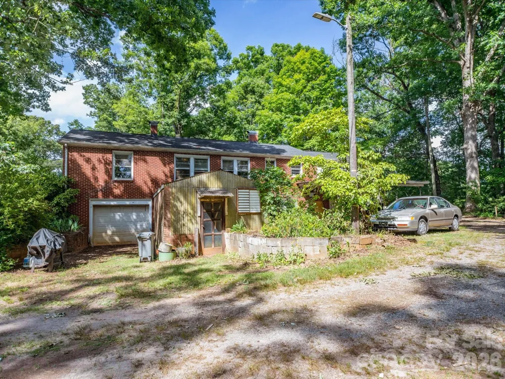 2111 Emmanuel Church Road Conover, NC 28613