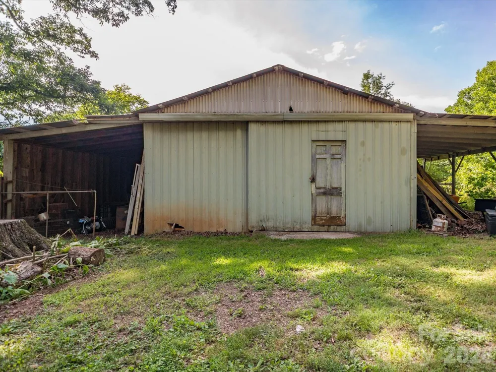 2111 Emmanuel Church Road Conover, NC 28613