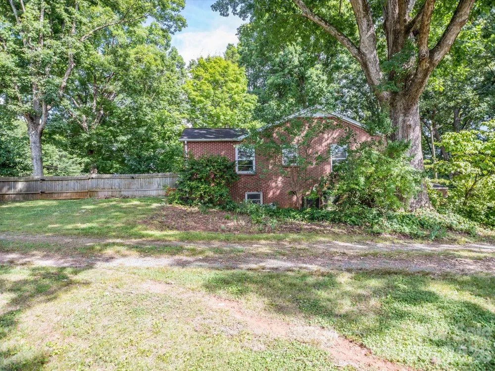 2111 Emmanuel Church Road Conover, NC 28613