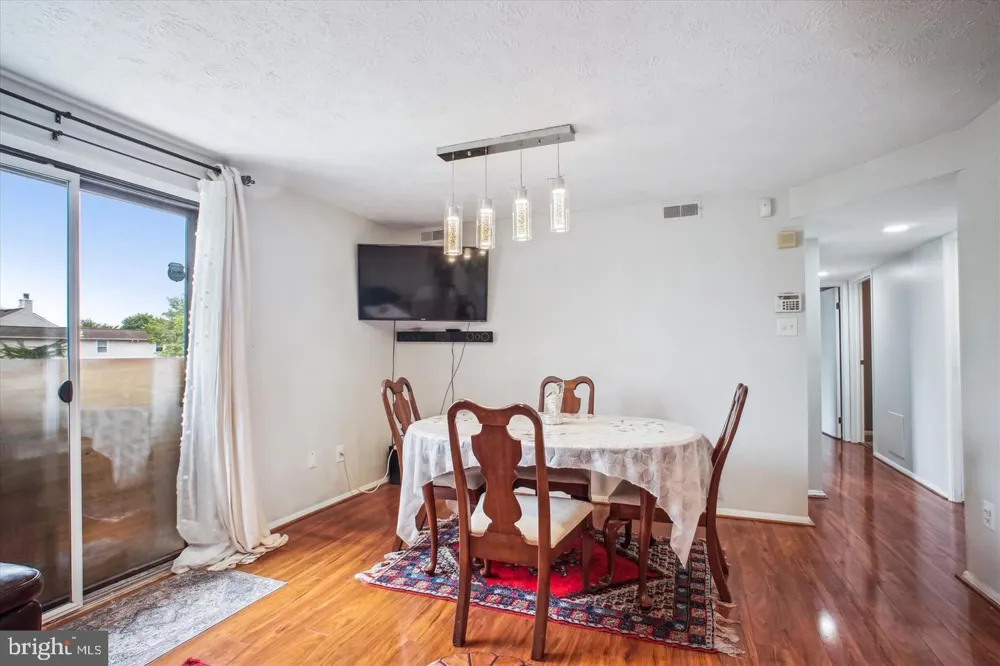 8384 BROCKHAM DRIVE #29/84L Alexandria, VA 22309