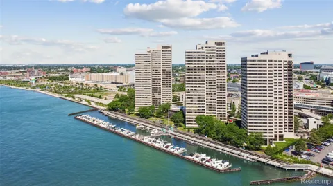 1001 W Jefferson Avenue #300-7H