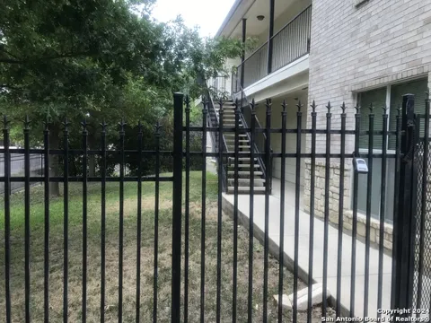 4931 Ali Ave Unit 1