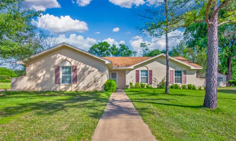 719 W Karnes Drive