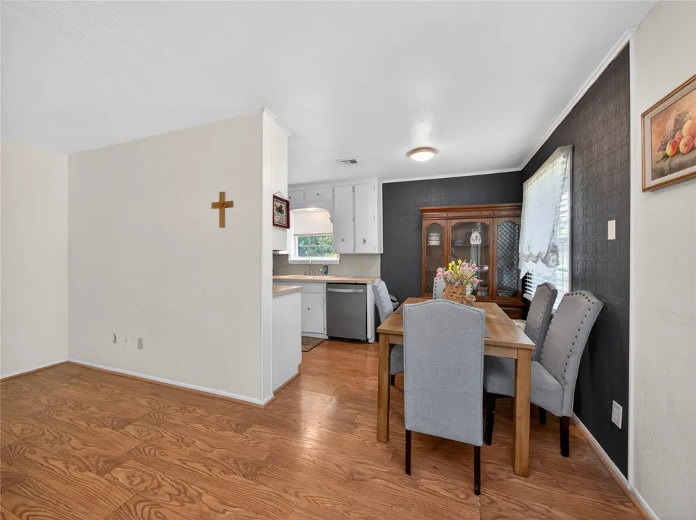 719 W Karnes Drive Robinson, TX 76706