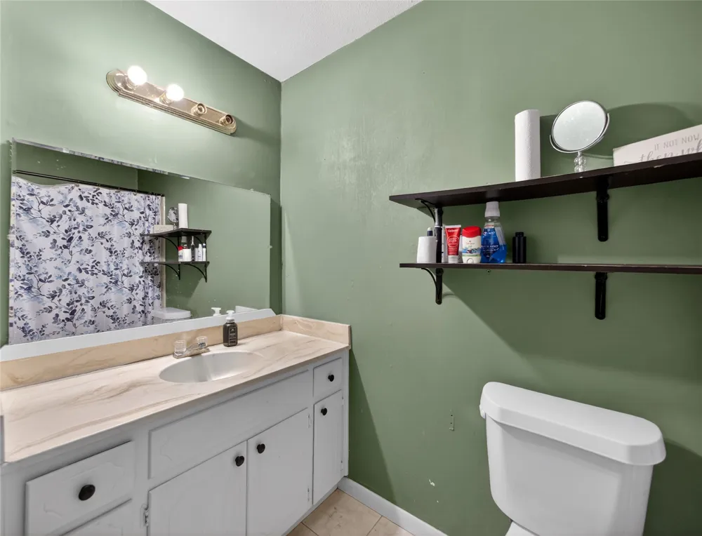 719 W Karnes Drive Robinson, TX 76706