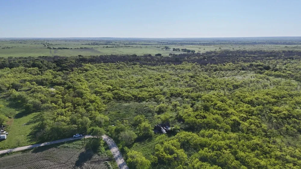 1127 Lcr 607 Groesbeck, TX 76642