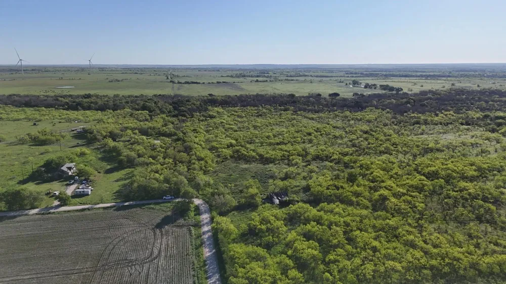 1127 Lcr 607 Groesbeck, TX 76642