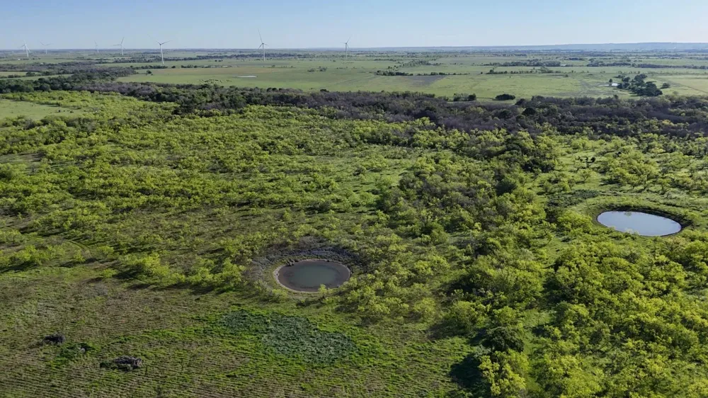 1127 Lcr 607 Groesbeck, TX 76642