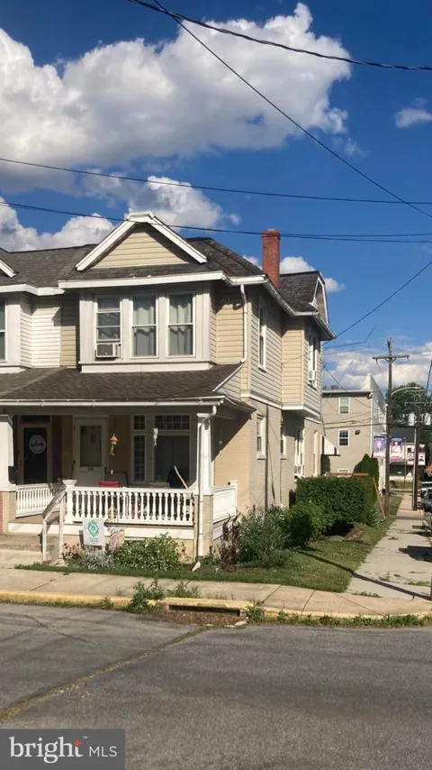 300 E WALNUT STREET