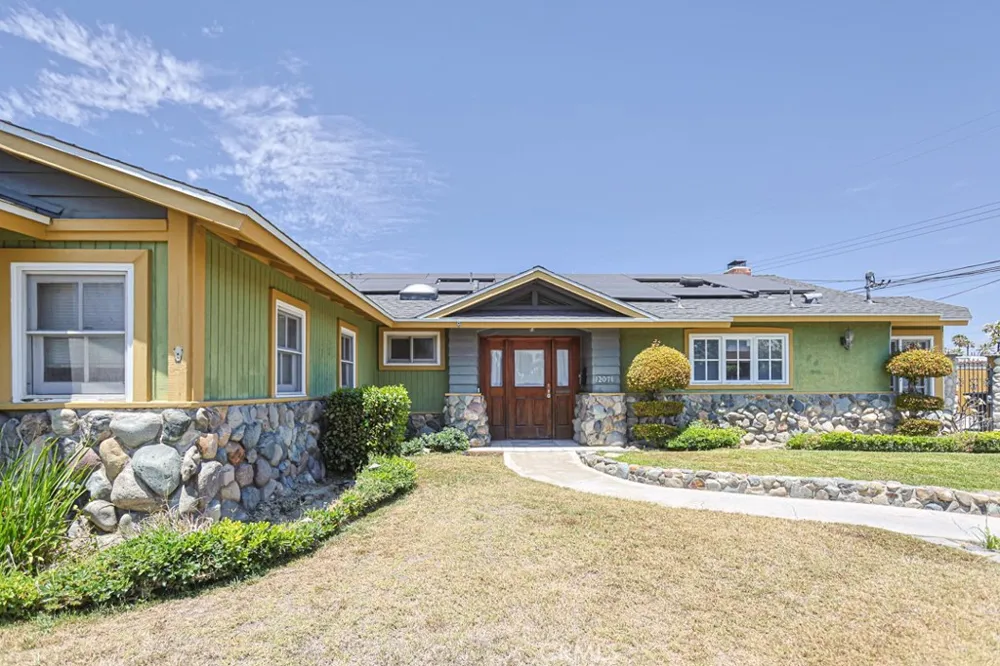 12071 Reva Garden Grove, CA 92840