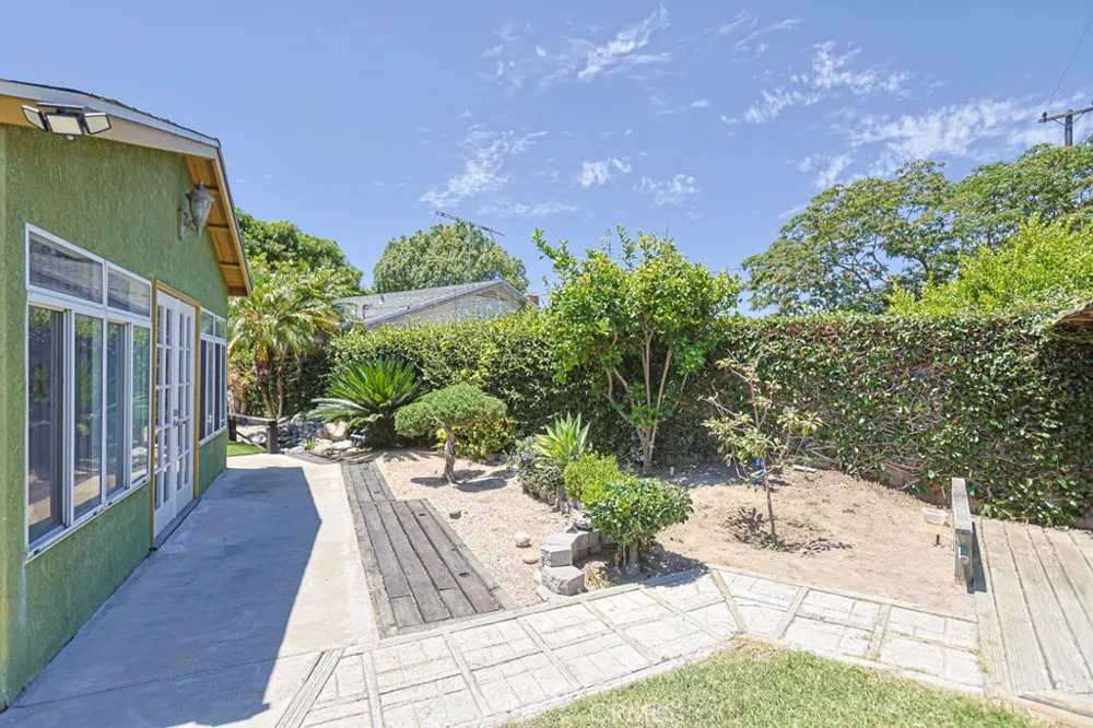 12071 Reva Garden Grove, CA 92840