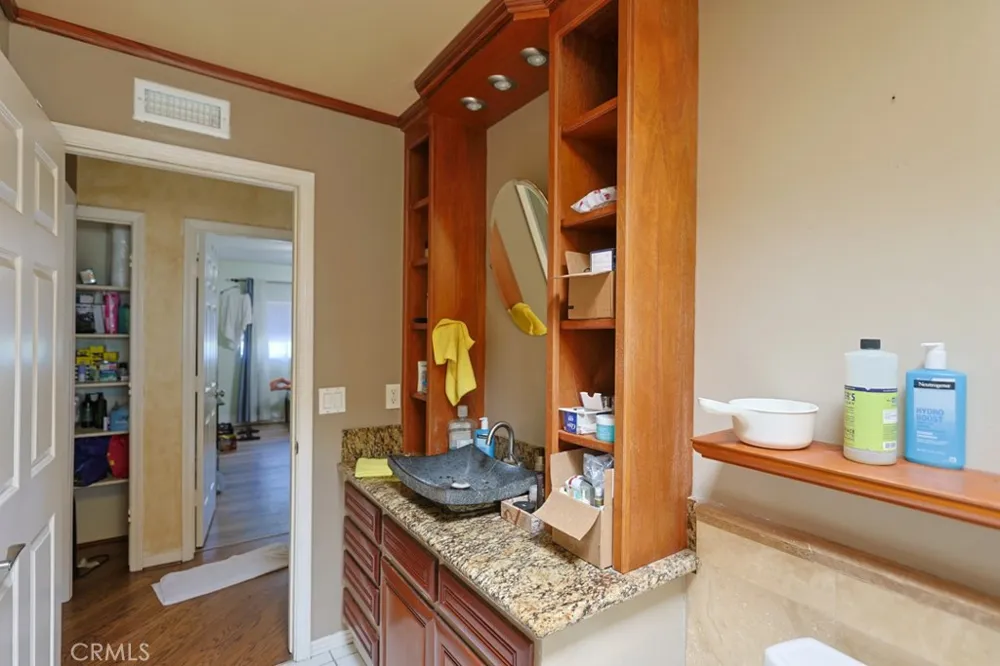 12071 Reva Garden Grove, CA 92840