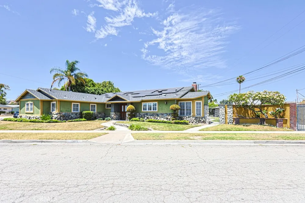 12071 Reva Garden Grove, CA 92840