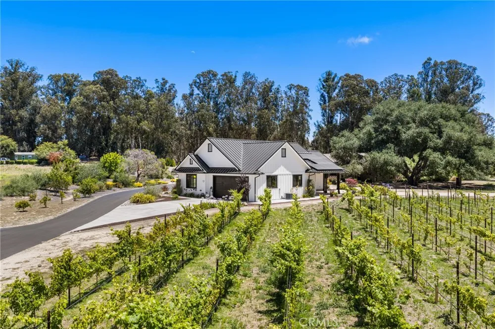535 Stanton Street Arroyo Grande, CA 93420