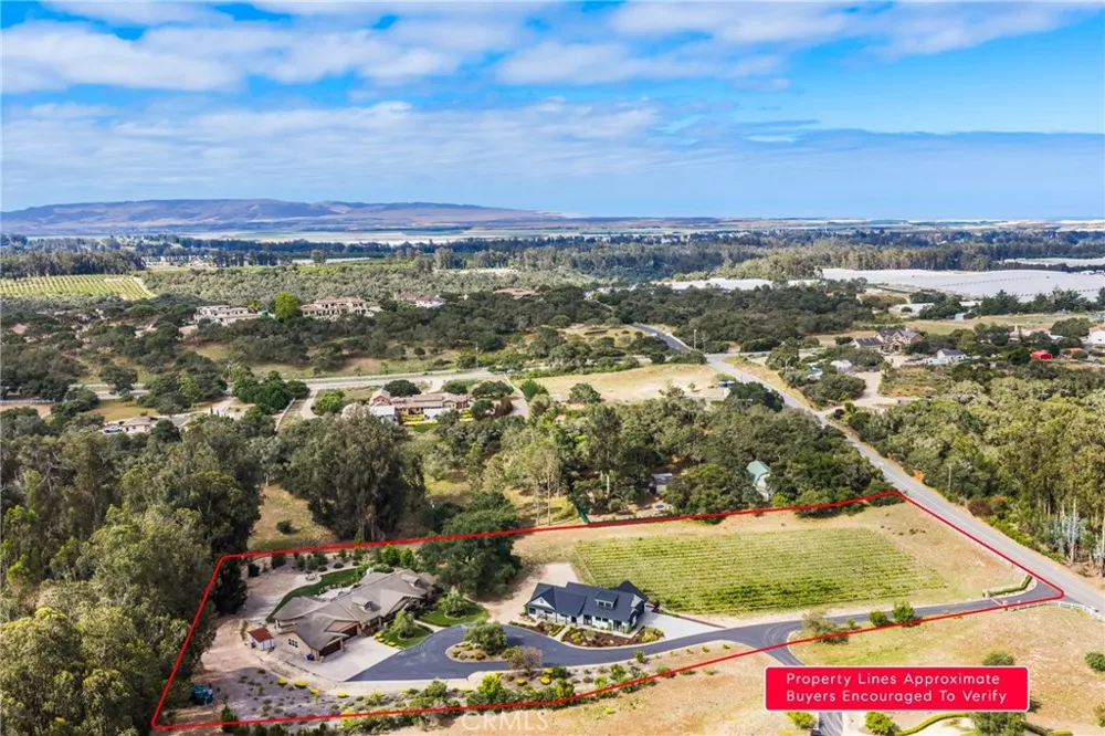 535 Stanton Street Arroyo Grande, CA 93420