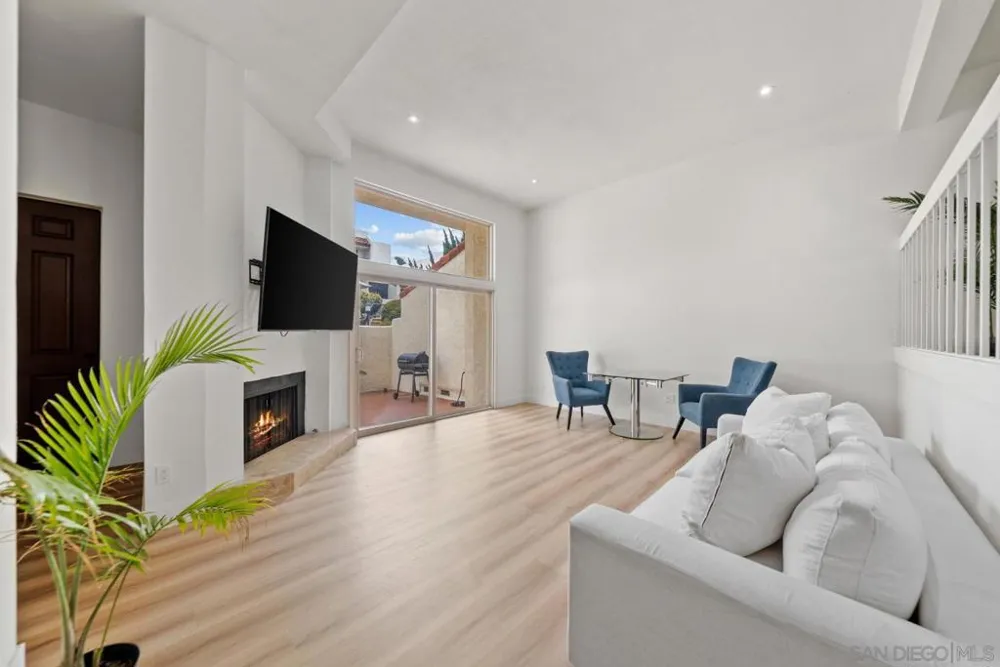 7410 Caminito Carlotta Del Cerro, CA 92120