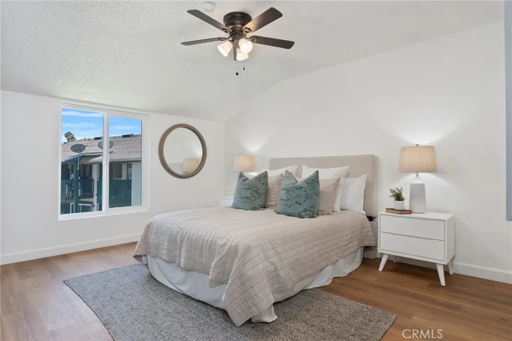 23280 Orange #6 Lake Forest, CA 92630