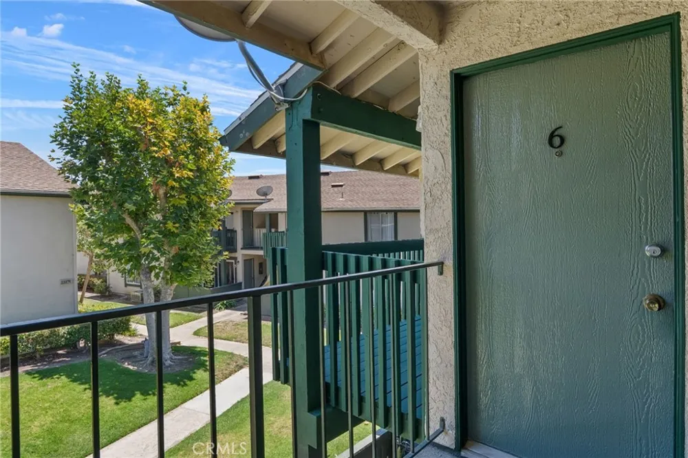 23280 Orange #6 Lake Forest, CA 92630