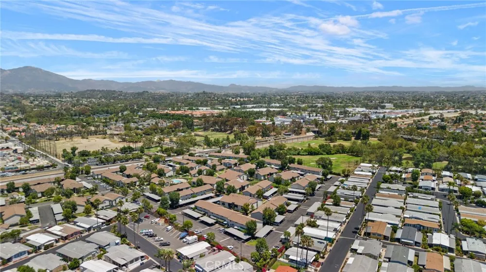 23280 Orange #6 Lake Forest, CA 92630