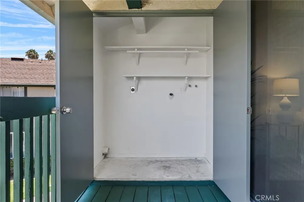 23280 Orange #6 Lake Forest, CA 92630