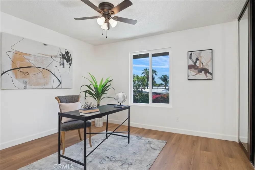 23280 Orange #6 Lake Forest, CA 92630