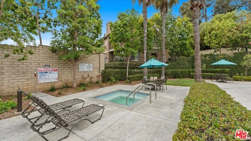 3608 W Chapman Lane Inglewood, CA 90305