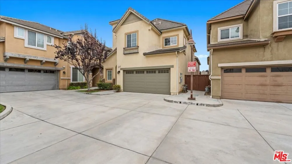 3608 W Chapman Lane Inglewood, CA 90305