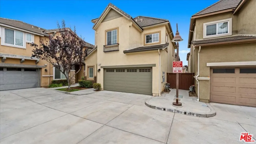 3608 W Chapman Lane Inglewood, CA 90305
