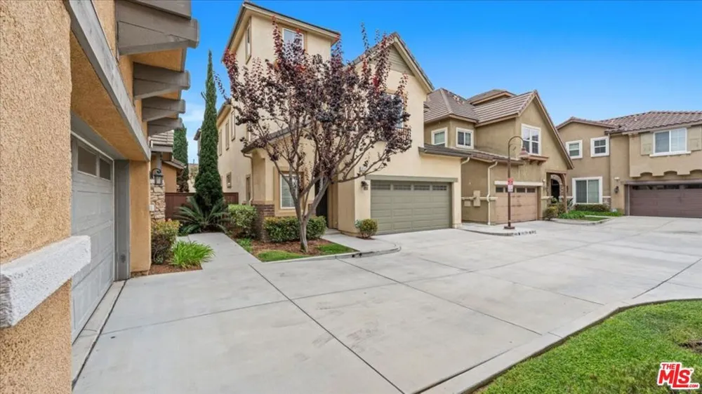 3608 W Chapman Lane Inglewood, CA 90305