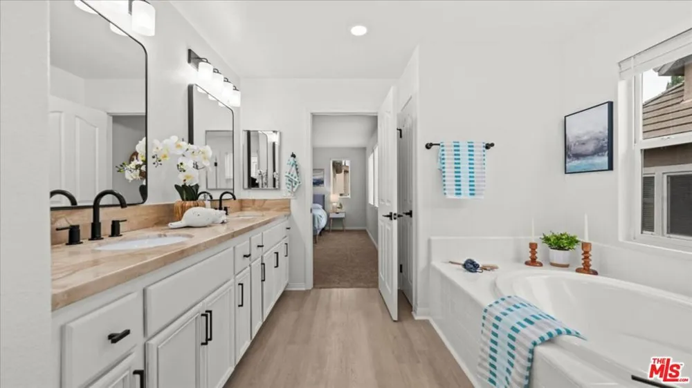 3608 W Chapman Lane Inglewood, CA 90305