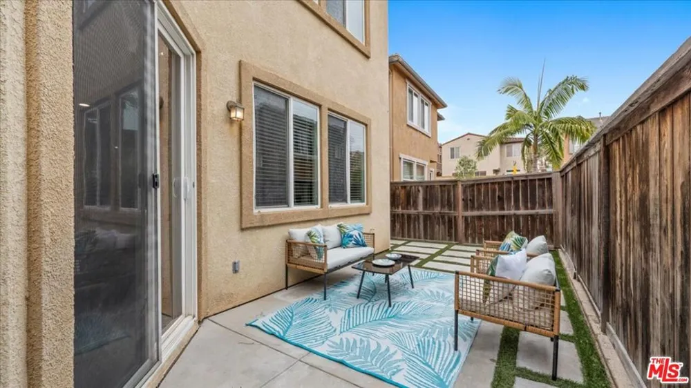 3608 W Chapman Lane Inglewood, CA 90305