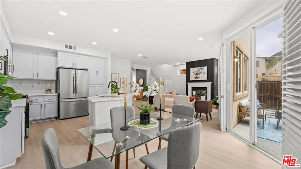 3608 W Chapman Lane Inglewood, CA 90305
